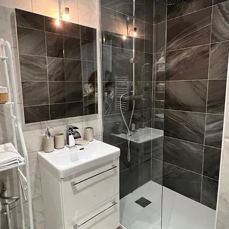 Charmant Studio Loggia Metro 3pers Wifi * 热讷维耶